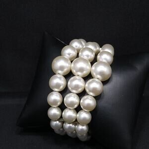 Vintage Faux Pearl Memory Wire Bracelet 3 Row White Beads Classic Jewelry